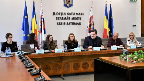 Szakmai ismereteiket gyarapítják a Szatmár Megyei Tanács közbeszerzési szakemberei