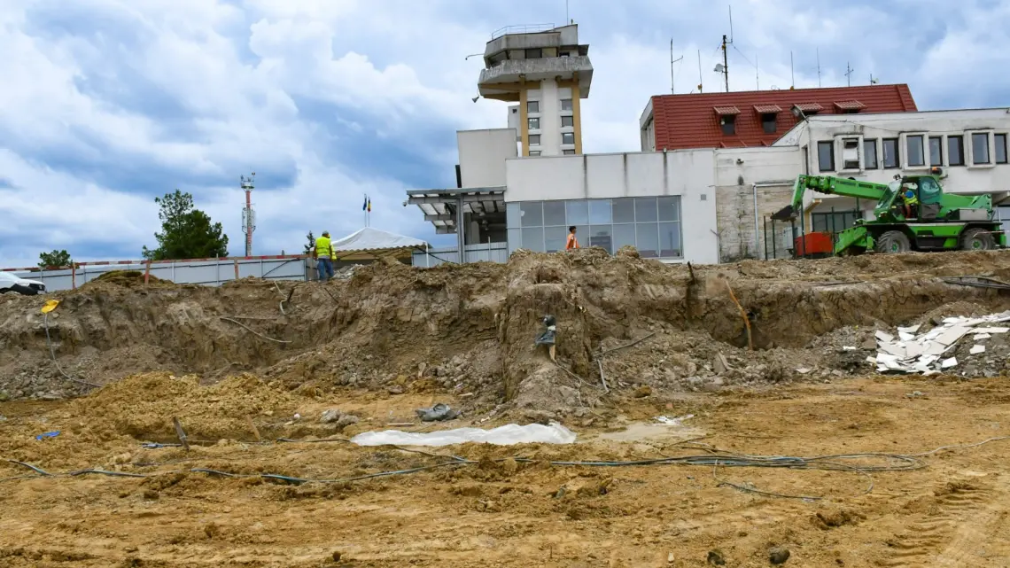 Lucrările de reabilitare și modernizare a Aeroportului Satu Mare sunt în plină desfășurare