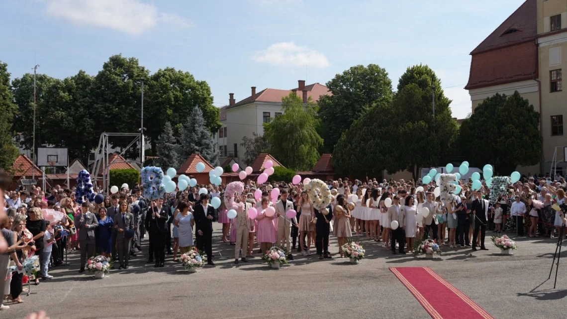 Satu Mare își sărbătorește absolvenții