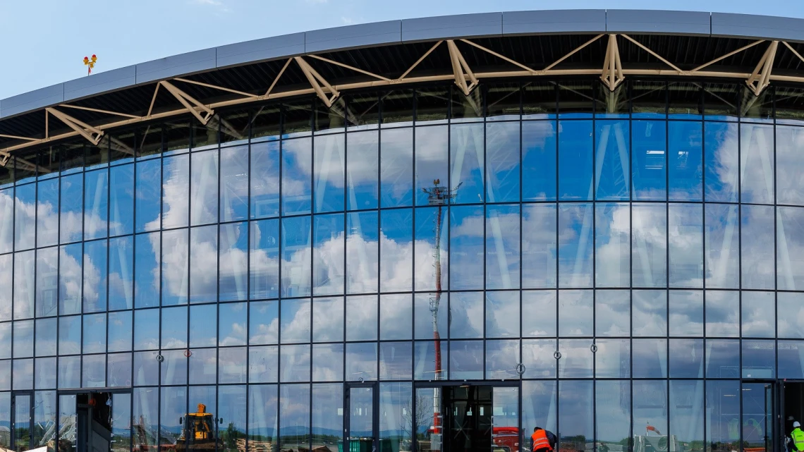 Aeroportul Satu Mare investește în energie verde