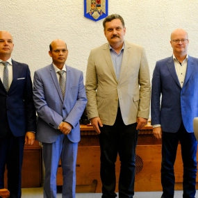 Ambasadorul Indiei, în vizită la Satu Mare