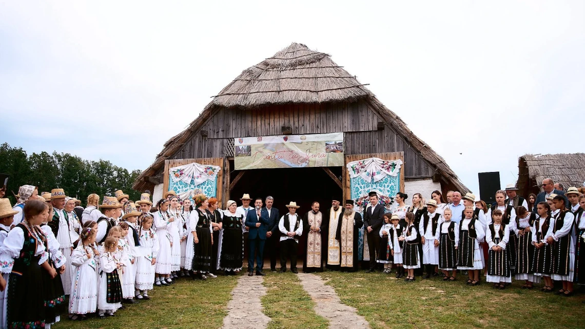 „Danțu’ la șură” a adunat iubitorii tradițiilor codrenești la Măriuș