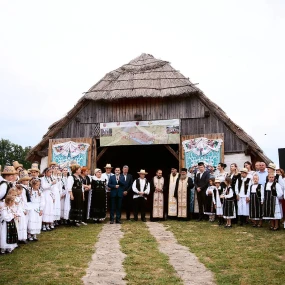 „Danțu’ la șură” a adunat iubitorii tradițiilor codrenești la Măriuș