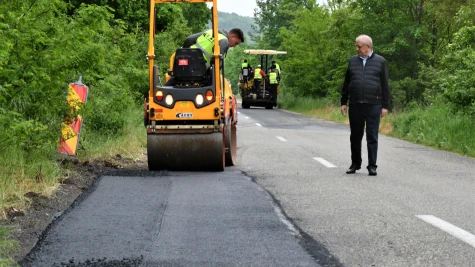 Jól haladnak az útkarbantartási munkálatok!