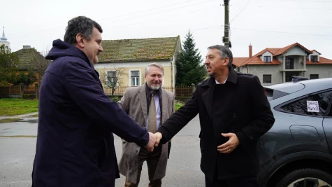 Ministrul Educației a vizitat șantierul noii școli din Pir