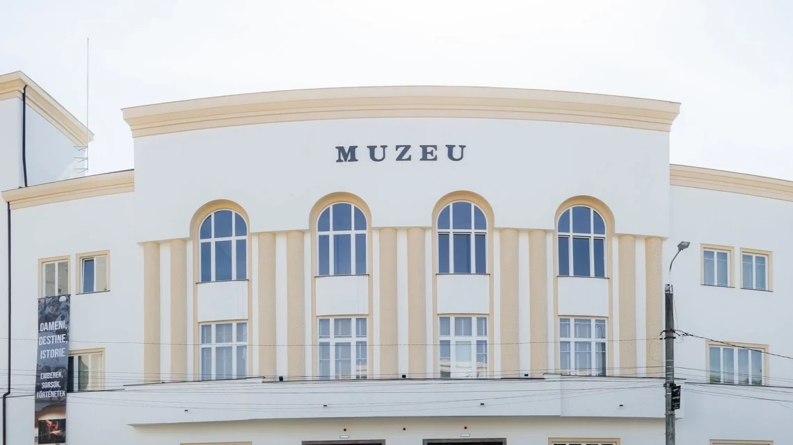 Program extins la muzee