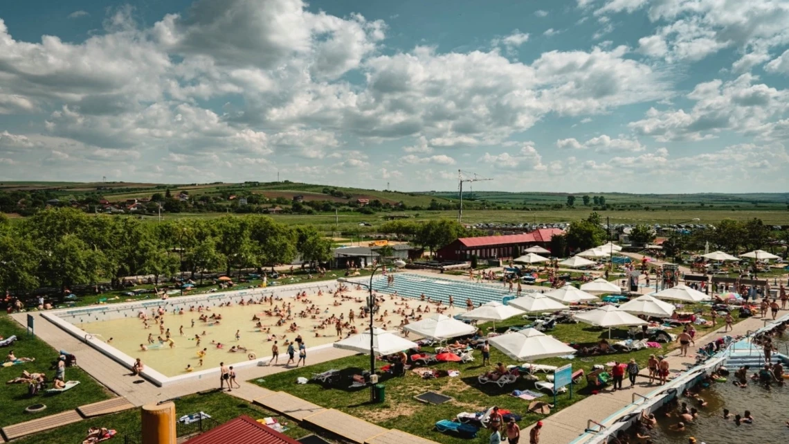 Stațiunea Turistică Tășnad, finalistă în Competiția „Destinația Anului 2025”