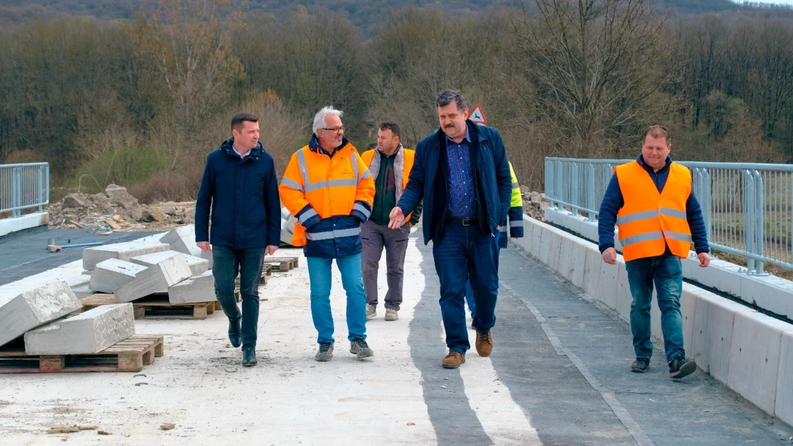 Stadiu avansat al lucrărilor la podul din Pășunea Mare