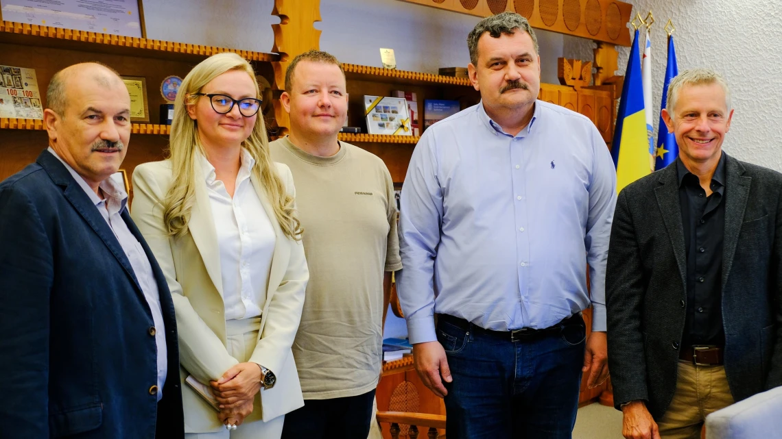 Parteneriat pe termen lung pentru promovarea tehnicii în rândul tinerilor