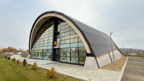 Átadták Tasnád új tanuszodáját